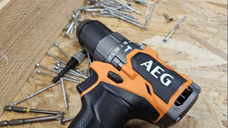 perceuse à percussion AEG BSB 18 SBL2