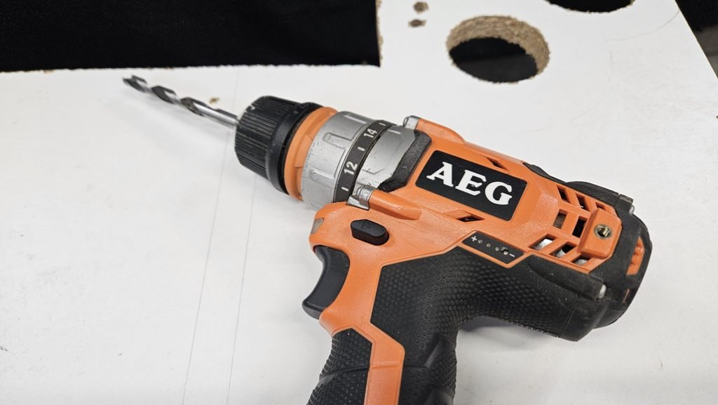 perceuse visseuse AEG BBS12C2