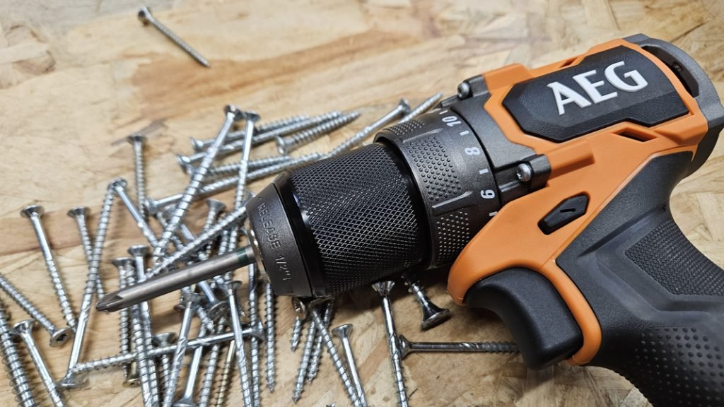 perceuse visseuse AEG BS18SBL2