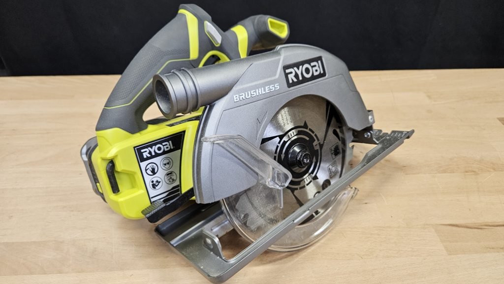 scie circulaire Ryobi R18CS7