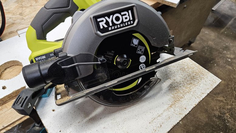 scie circulaire Ryobi RCS 18BL