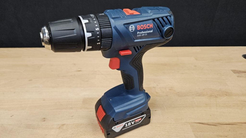 perceuse à percussion Bosch Pro GSB 18V 21