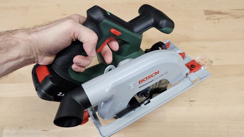 scie circulaire Bosch UniversalCirc 18V 53