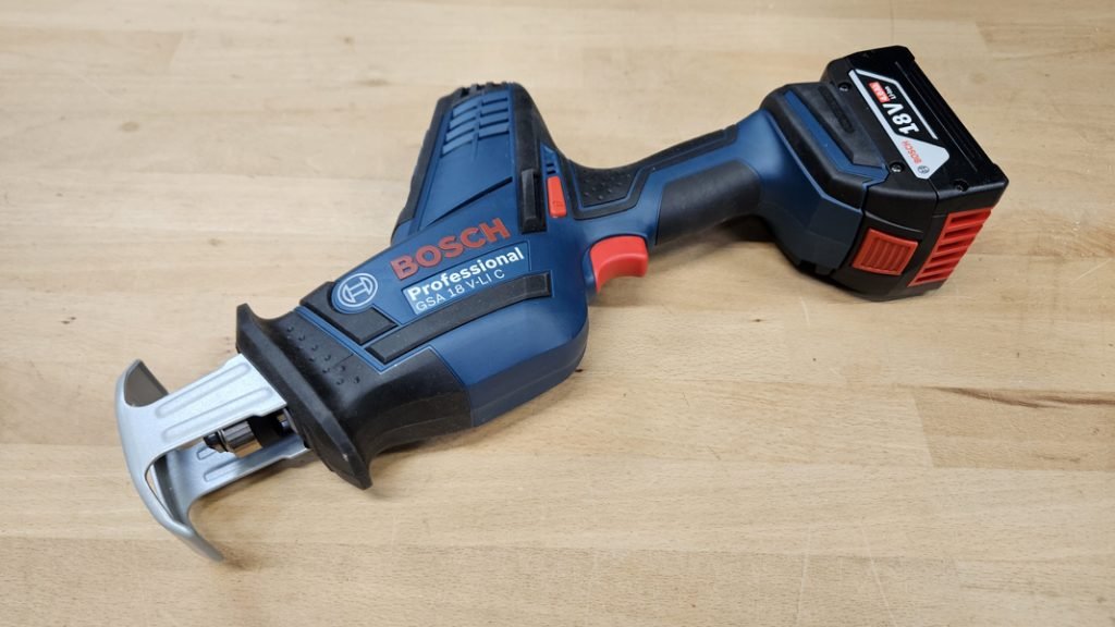 Scie sabre Bosch Pro GSA 18V Li C