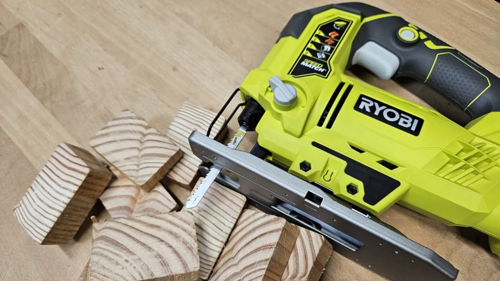 scie sauteuse Ryobi R18JS-0
